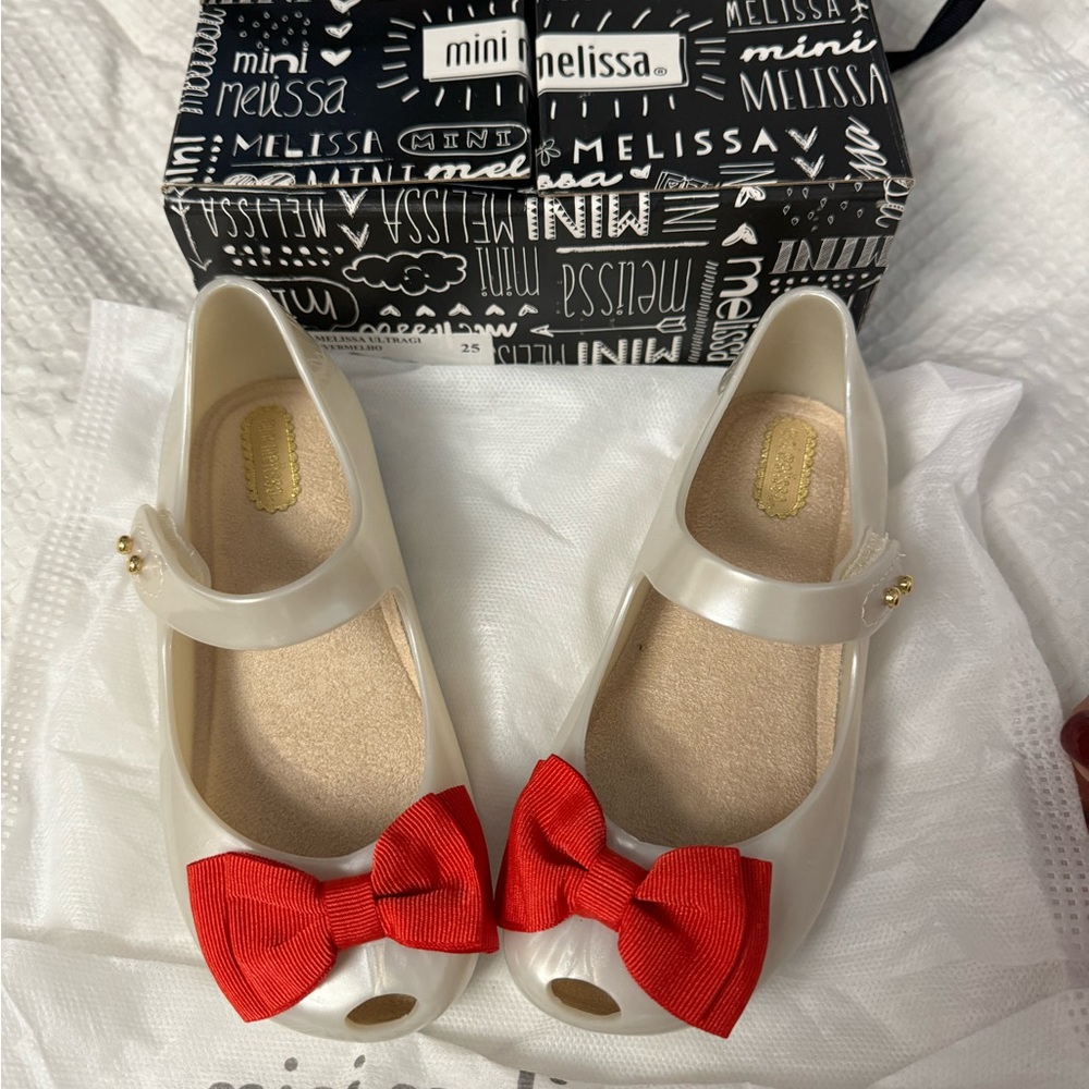 Mini Melissa - Size 10 NIB